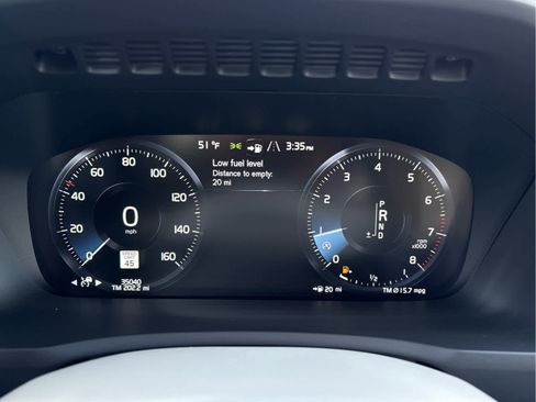 Used 2022 Volvo XC90 T5 Momentum image 23