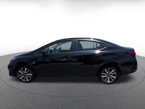 Used 2025 Nissan Versa SV FWD image 9