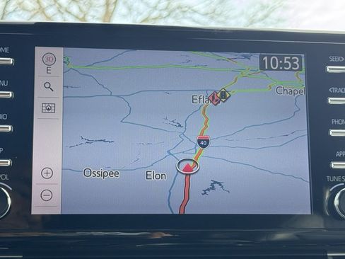 Used 2022 Toyota Sienna XSE image 11