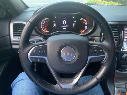 Used 2021 Jeep Grand Cherokee Laredo X image 29