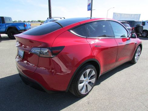 Used 2023 Tesla Model Y Long Range AWD/4WD image 6