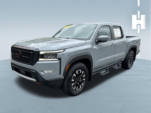 Used 2022 Nissan Frontier Pro-X RWD image 3