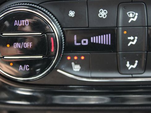Used 2020 Buick Encore GX Select w/ Sport Touring Package FWD image 42