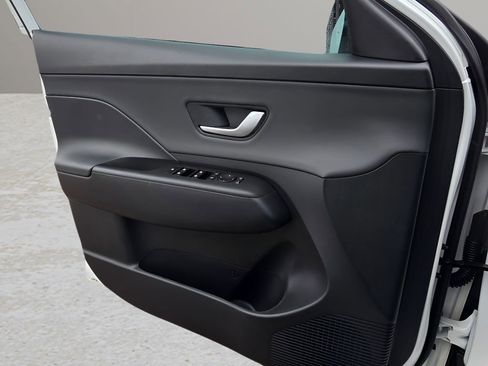 New 2026 Hyundai Kona SEL Premium image 17