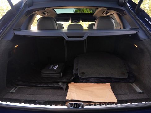 New 2025 Bentley Bentayga Extended Wheelbase image 23