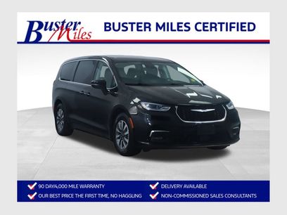 Used 2023 Chrysler Pacifica Touring-L
