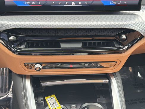 Used 2026 BMW M440i Convertible RWD image 19