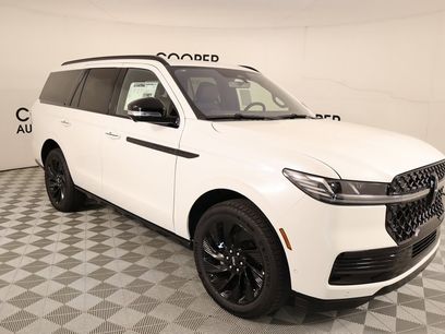 New 2025 Lincoln Navigator Reserve w/ Jet Appearance Package