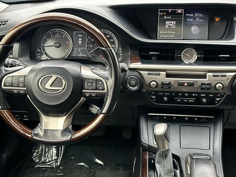 Used 2016 Lexus ES 350 w/ Luxury Package w/Wood Trim FWD image 27