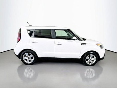 Used 2018 Kia Soul FWD image 8