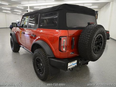 Used 2024 Ford Bronco Wildtrak image 11