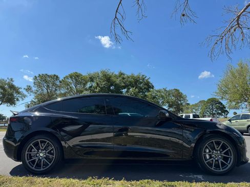 Used 2018 Tesla Model 3 Mid Range RWD image 8