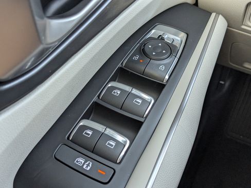 New 2026 Kia Sorento S FWD image 28