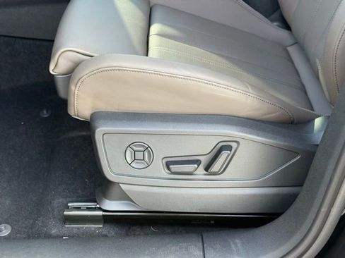 New 2025 Audi Q5 Premium Plus image 9