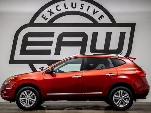 Used 2015 Nissan Rogue S w/ Convenience Package FWD image 6