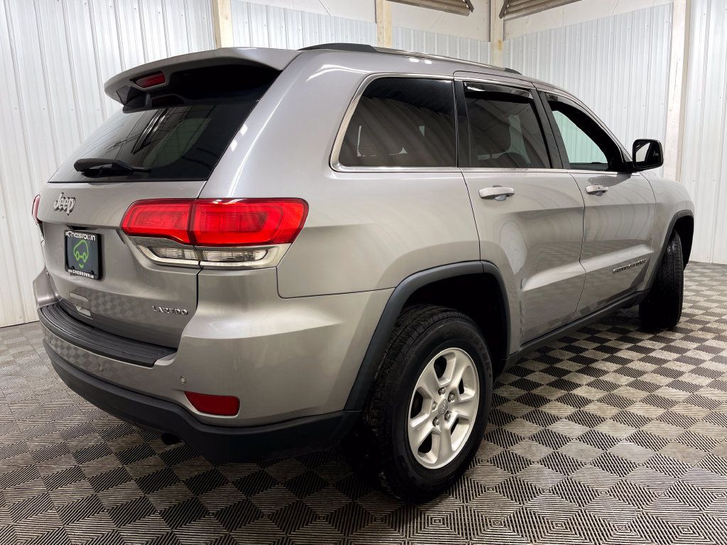 Used 2017 Jeep Grand Cherokee Laredo w/ Quick Order Package 23E AWD/4WD image 16