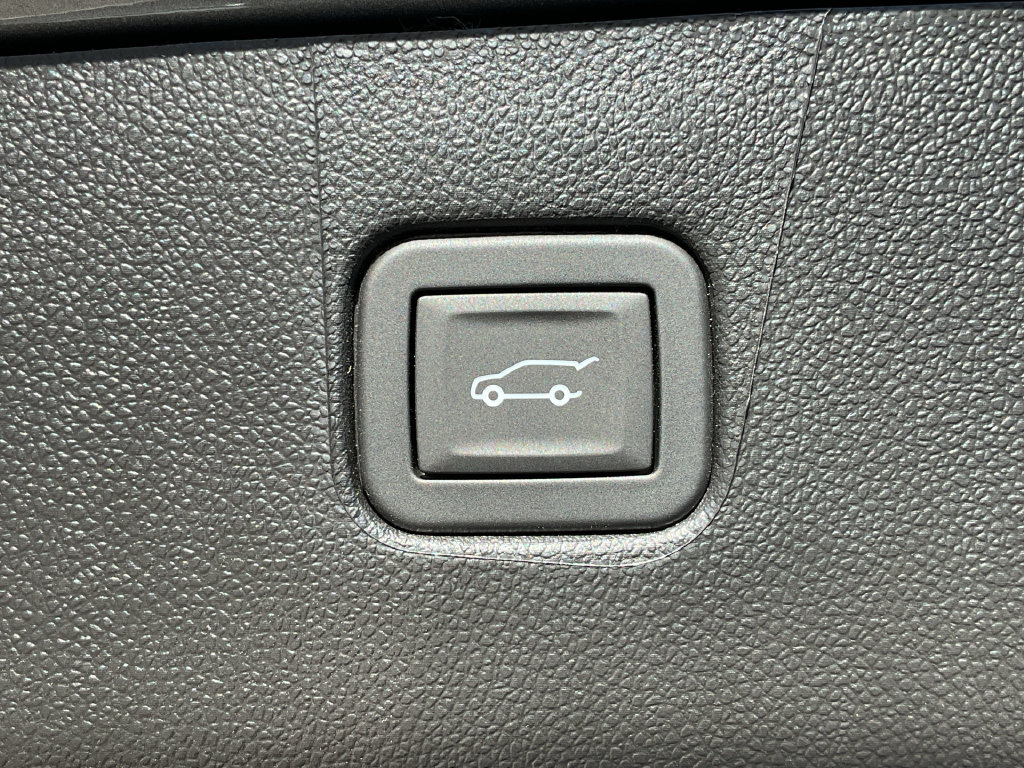 New 2026 Chevrolet Blazer LT w/ Sound & Technology Package FWD image 34