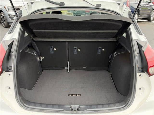 Used 2024 Nissan Kicks SR w/ SR Premium Package FWD image 5