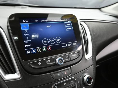 Used 2024 Chevrolet Malibu LT image 15