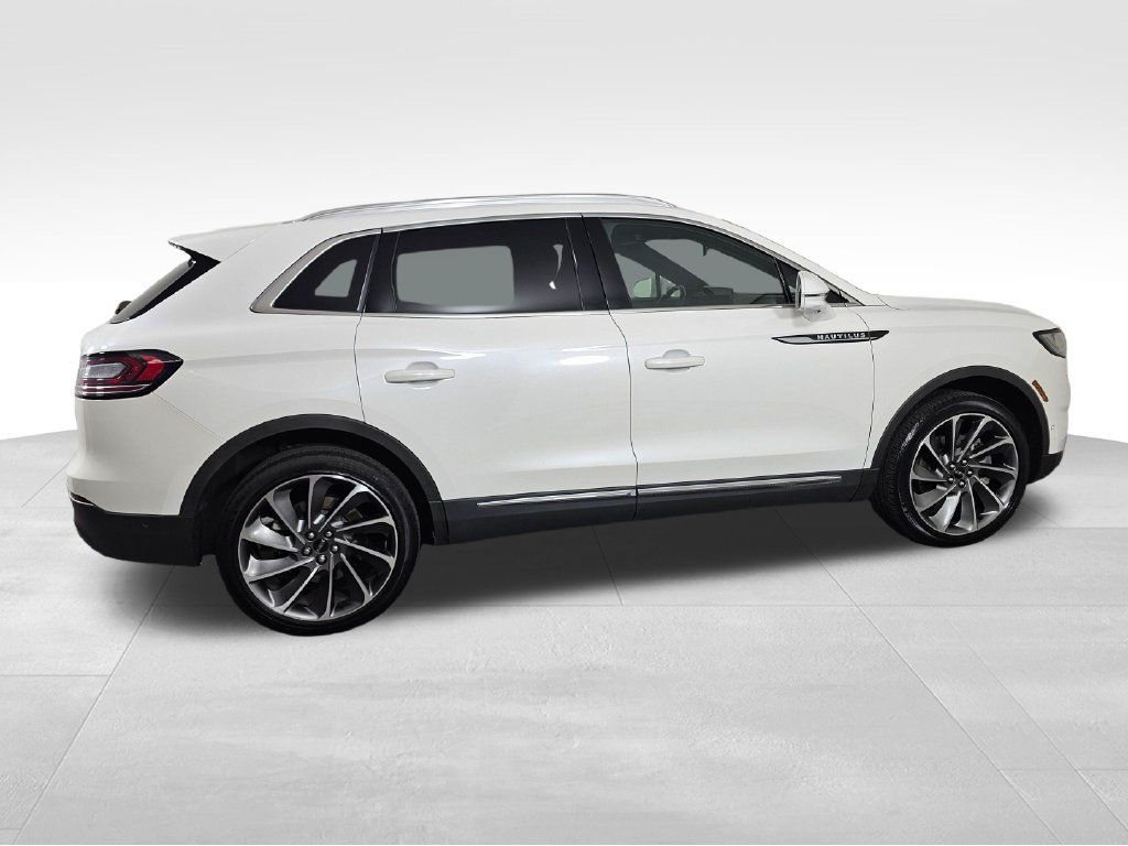Certified 2022 Lincoln Nautilus Reserve w/ Equipment Group 202A AWD/4WD image 8