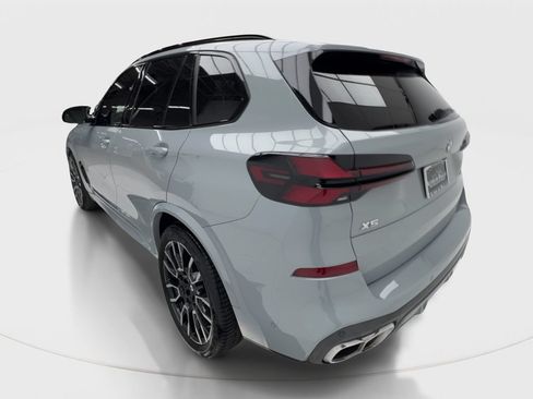 Used 2025 BMW X5 M60i AWD/4WD image 10