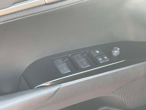 Used 2025 Toyota Camry SE FWD image 15