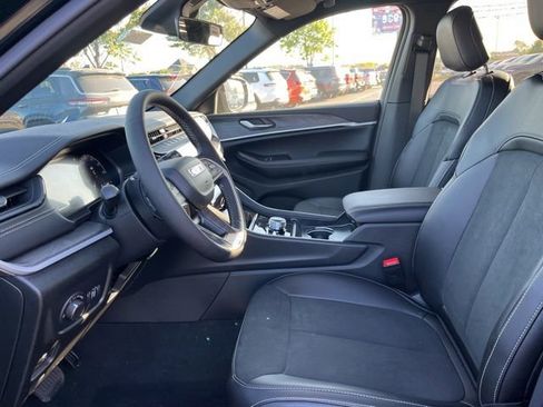New 2026 Jeep Grand Cherokee Altitude AWD/4WD image 7