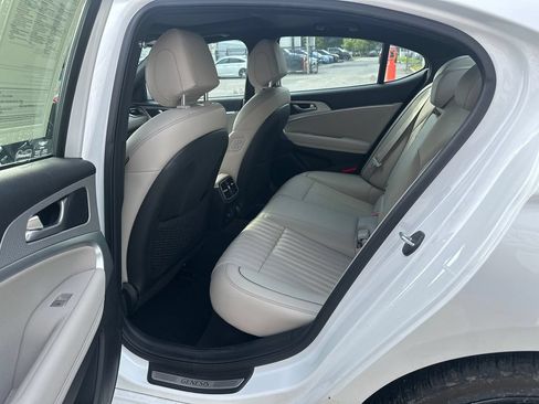 Used 2023 Genesis G70 2.0T w/ Sport Prestige Package RWD image 11