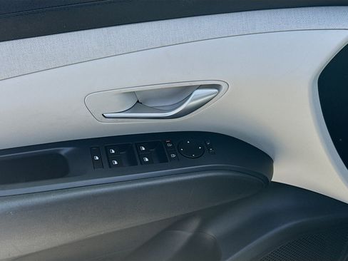 Used 2025 Hyundai Tucson SEL FWD image 15