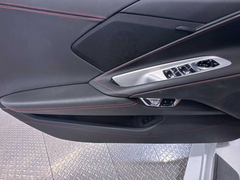 Used 2023 Chevrolet Corvette Stingray Convertible w/ Z51 Performance Package image 29