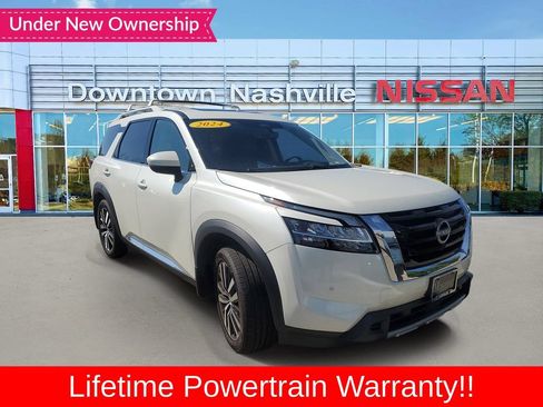 Certified 2024 Nissan Pathfinder Platinum w/ Cargo Package AWD/4WD image 1