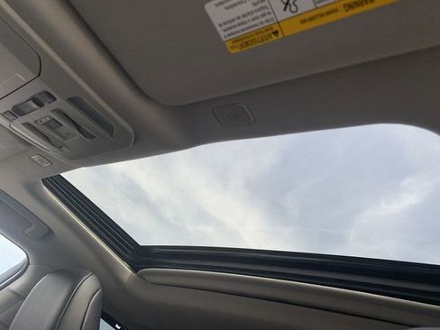 Certified 2026 Toyota Highlander XLE image 30