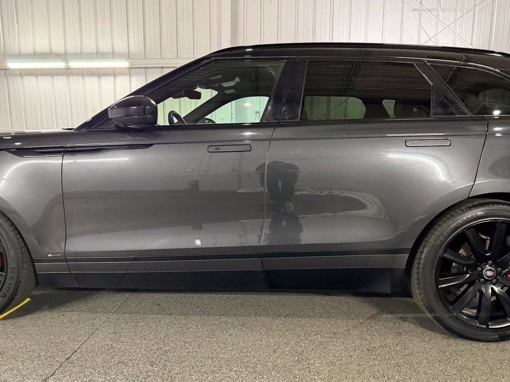 Used 2018 Land Rover Range Rover Velar R-Dynamic SE AWD/4WD image 14