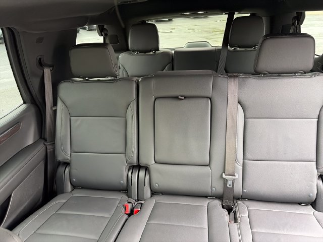 Used 2026 Chevrolet Tahoe LT RWD image 26