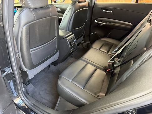 Used 2025 Cadillac XT4 Premium Luxury FWD image 31