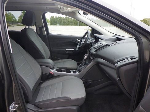 Used 2016 Ford Escape SE FWD image 14