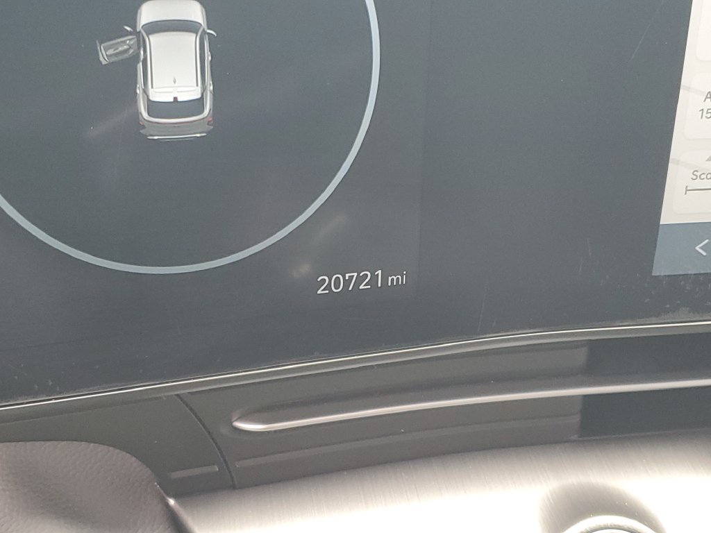 Used 2024 Hyundai Kona Limited FWD image 17