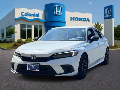Used 2023 Honda Civic Sport image 2