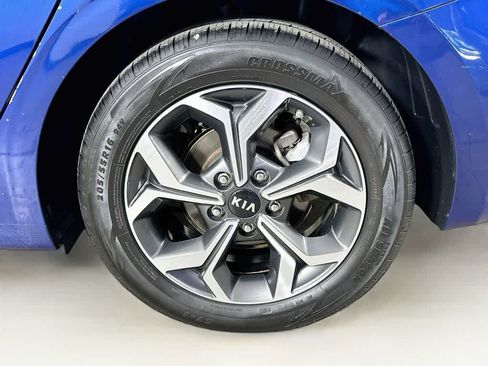 Used 2019 Kia Forte LXS FWD image 8