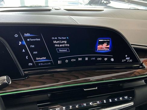 Certified 2023 Cadillac Escalade ESV Sport Platinum w/ LPO, ONYX Package image 25