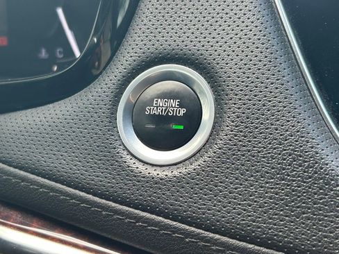 Used 2019 Cadillac XT5 Luxury image 34