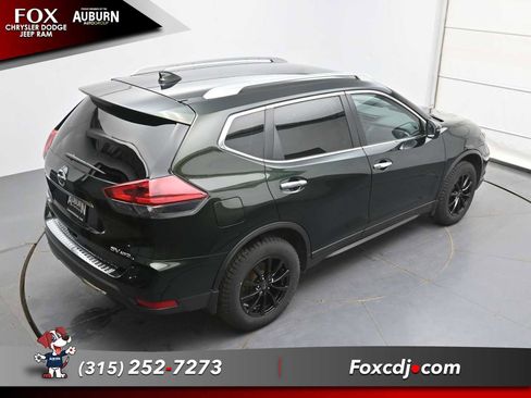 Used 2018 Nissan Rogue SV AWD/4WD image 30