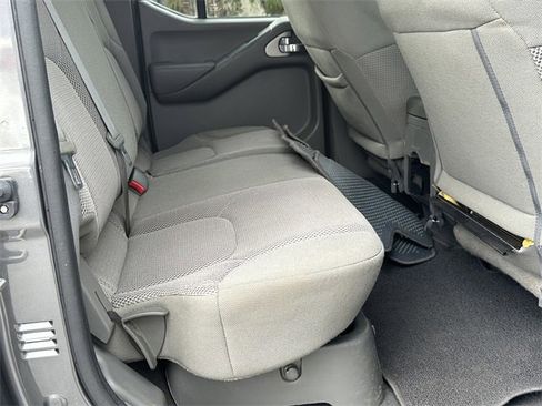 Used 2019 Nissan Frontier SV image 16