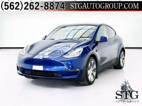 Used 2022 Tesla Model Y Long Range AWD/4WD image 1