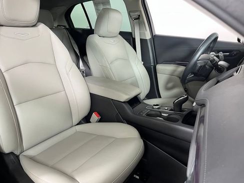 Used 2023 Cadillac XT4 Luxury w/ Cold Weather Package AWD/4WD image 44
