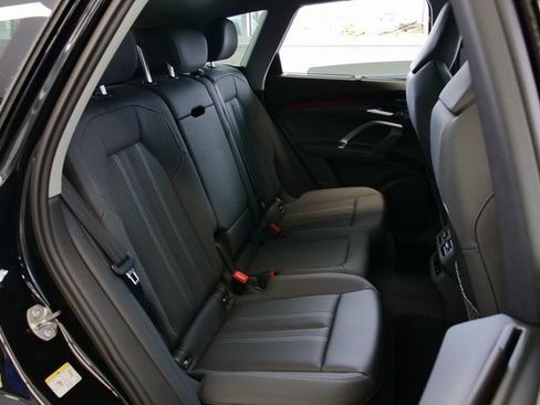 New 2025 Audi Q5 Prestige image 15