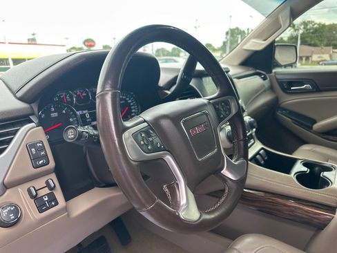 Used 2018 GMC Yukon SLT w/ Open Road Package AWD/4WD image 29