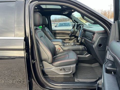 Used 2024 Ford Expedition Limited image 23