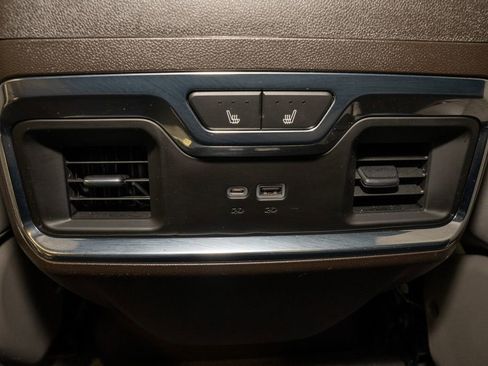 Used 2022 GMC Sierra 1500 SLT w/ SLT Premium Plus Package image 7