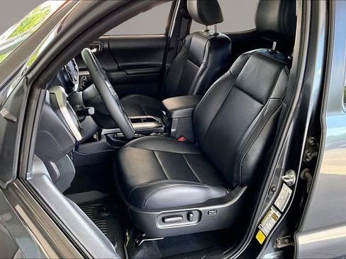 Used 2023 Toyota Tacoma Limited RWD image 18